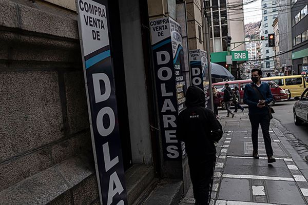 Bancos bolivianos rechazan acusaciones de operar mercado negro de dólares
