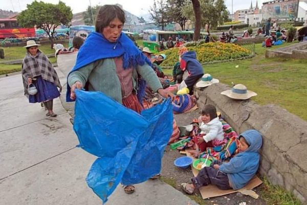 Pobreza en Bolivia se eleva al 44% al ajustar cifras por inflación, revela Fundación Jubileo